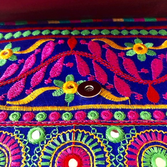 Handmade Clutch With Woolen Strap - Picture 6 of 7